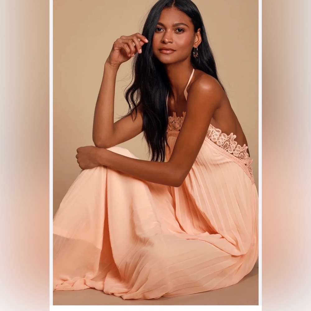 Lulus Encinitas Peach Lace Pleated Halter Maxi Dress Size Medium